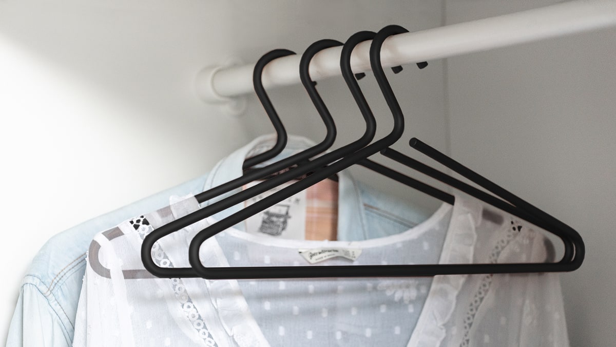 B03_Waesche_2_kleiderbuegel