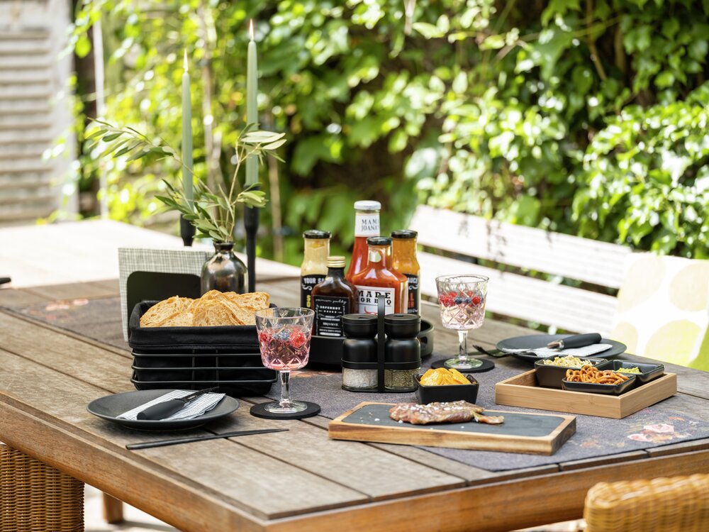 Menage mit Gewürzstreuer Mod. Melli, 3-teiliges Set  2 Gewürzstreuer mit Halterung