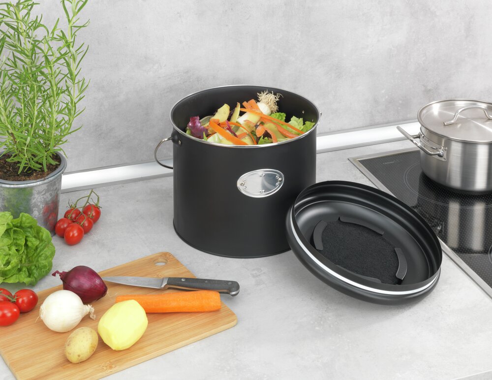 Seau à compost Mod. Nero 6 L  avec 3 filtres à charbon actif de rechange
