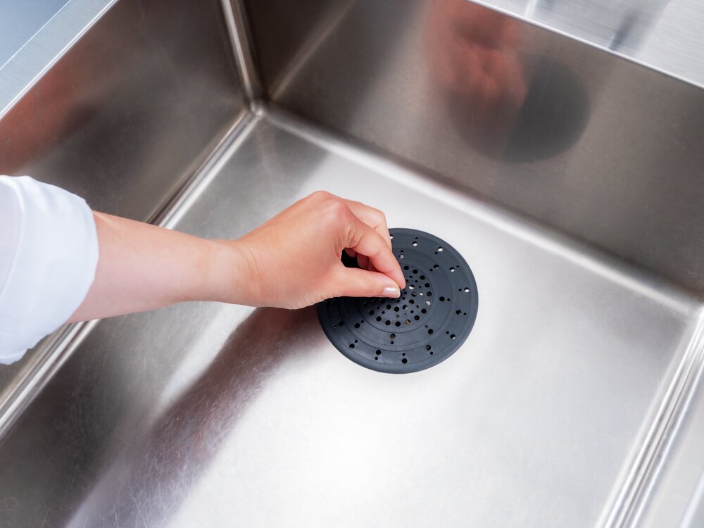 Crépine d'écoulement en silicone Mod. Sava  pour les écoulements d'évier et de lavabo courants