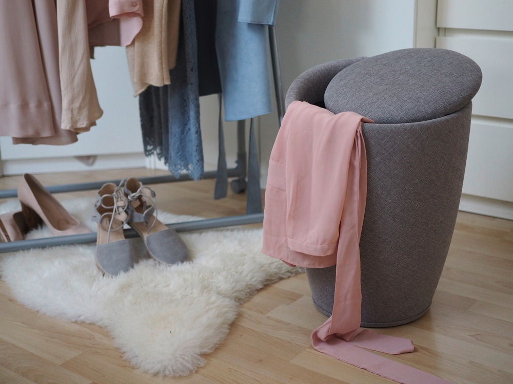 Hocker Mod. Candy Grey Leinenoptik  Badhocker, mit abnehmbarem Wäschesack