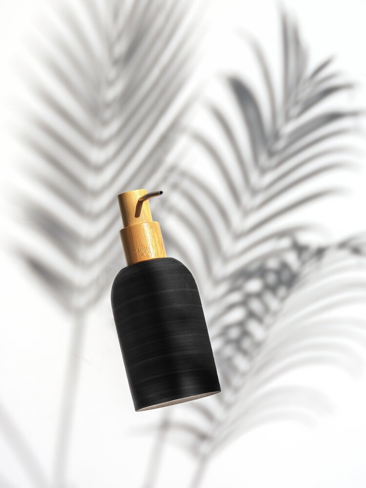 Bad-Accessoire Set Mod. Altavalle, schwarz, polyresin, bambus, 2-teilig  freistehend, füllmenge 250 ml