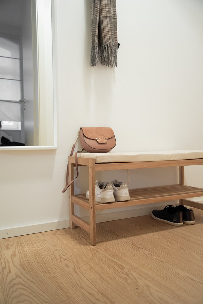 Banc d'entrée avec rangement chaussure et plateforme avec coussin, Bois FSC, Acina, 90x45x34 cm  Dimensions : 90 x 45 x 34 cm