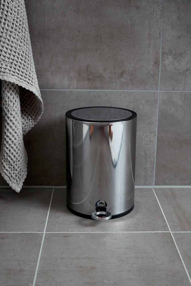 Poubelle à pédale Monza Easy-Close finition brillante  3 l, abaissement automatique