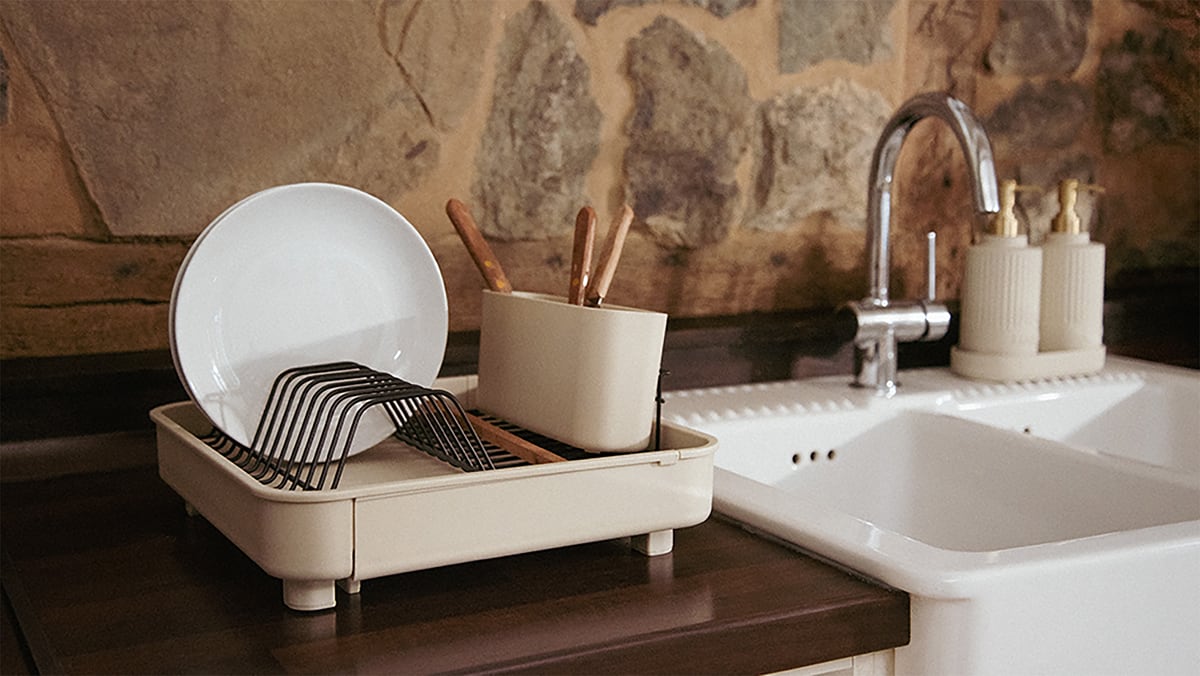 KUECHE_03_4_abtropfgestell 1