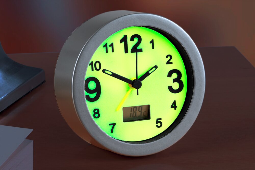 Wecker nachtleuchtend  leuchtende Uhr mit sichtbarer Uhrzeit auch im Dunkeln
