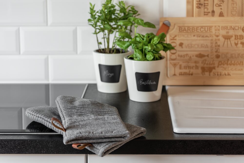 Topfhandschuhe Mod. Ada Stripes Grau  Silikonstreifen für sicheren Griff