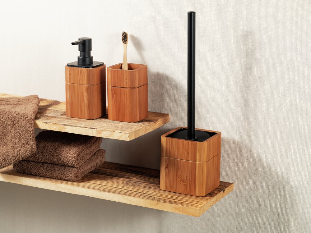 WC-Garnitur Mod. Serro  aus stabilem Bambus