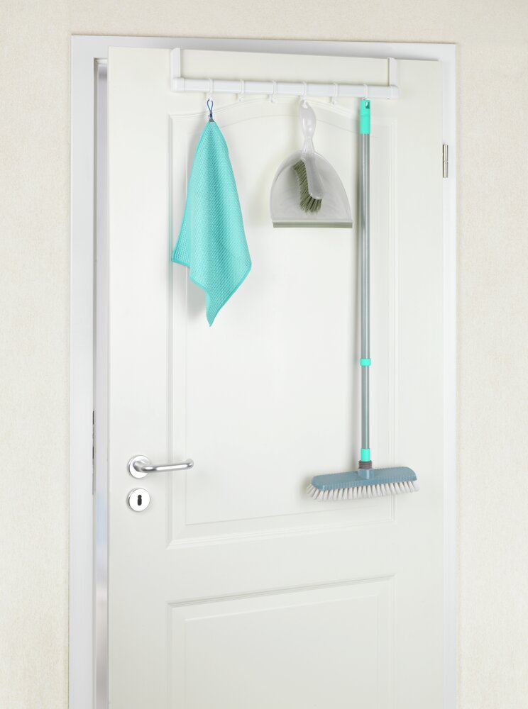 T  mit sechs verschiebbaren Haken