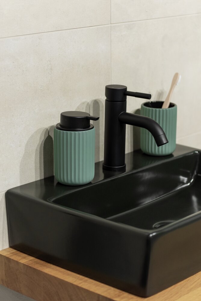 Zahnputzbecher Mod. Belluno Grün Keramik  mit Soft-Touch Oberfläche