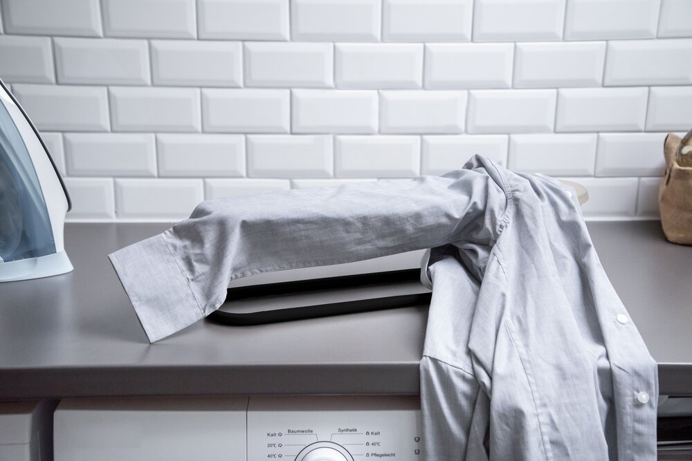 Ärmelbügelbrett Mod. Leona  platzsparend zusammenklappbar