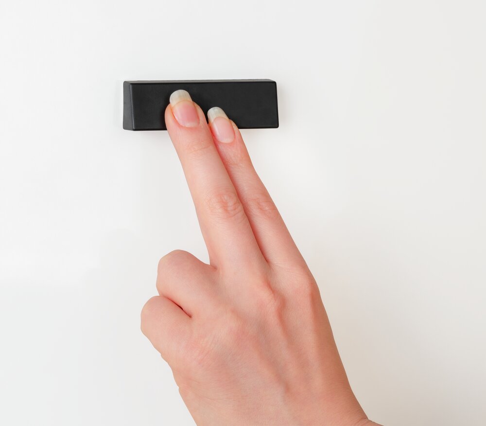 Badabzieher Mod. Agana, schwarz, Silikon, Edelstahl, magnetisch  mit magnetischer Wandhalterung